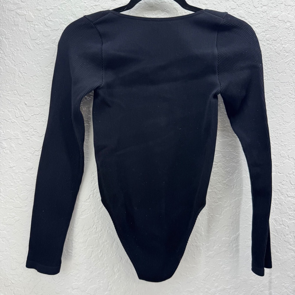 Forever 21 Women's S/M Black Ribbed Long Sleeve Scoop Neck Bodysuit Stretchy - Picture 6 of 6